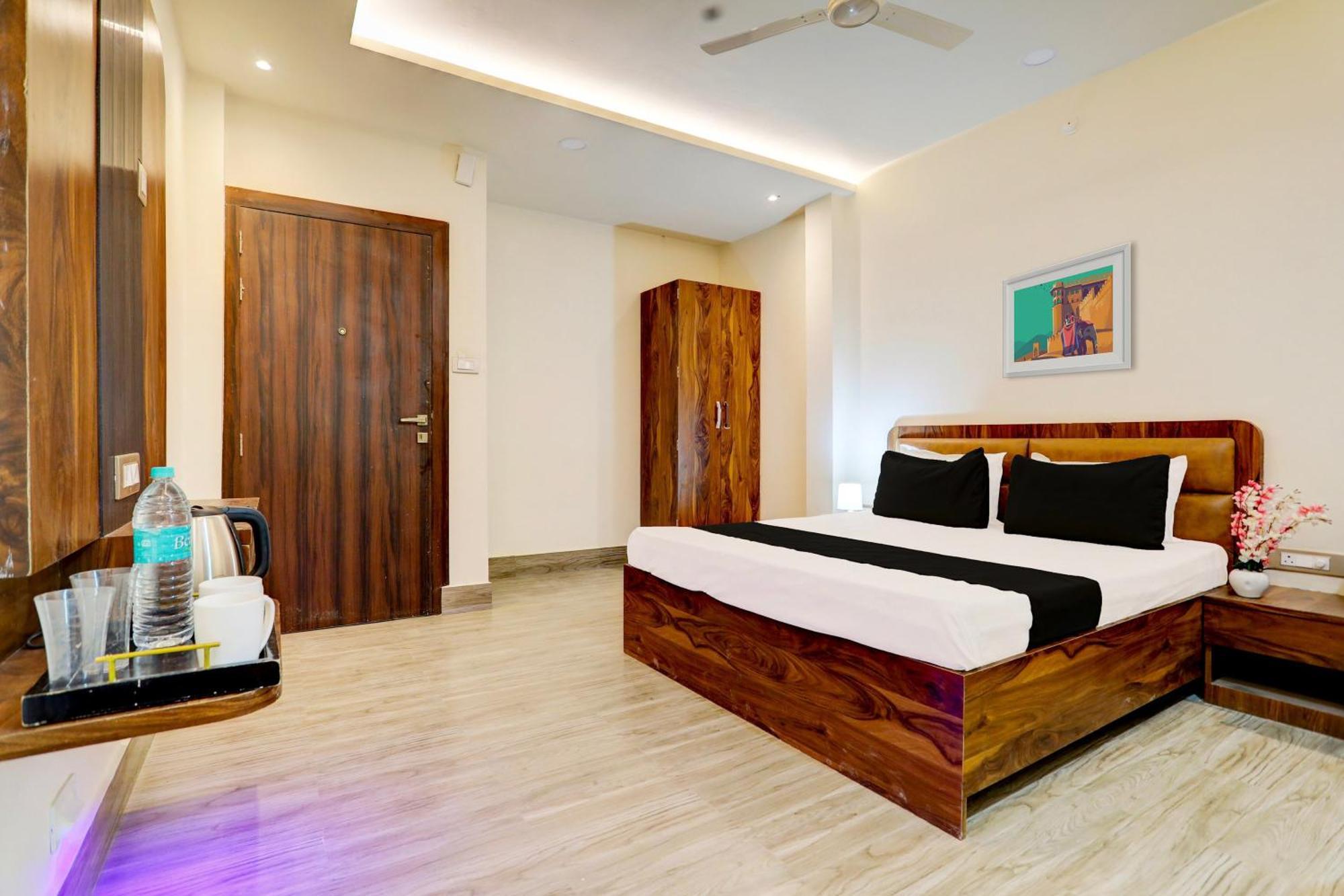 Hotel O Krishna Greens Канпур Экстерьер фото