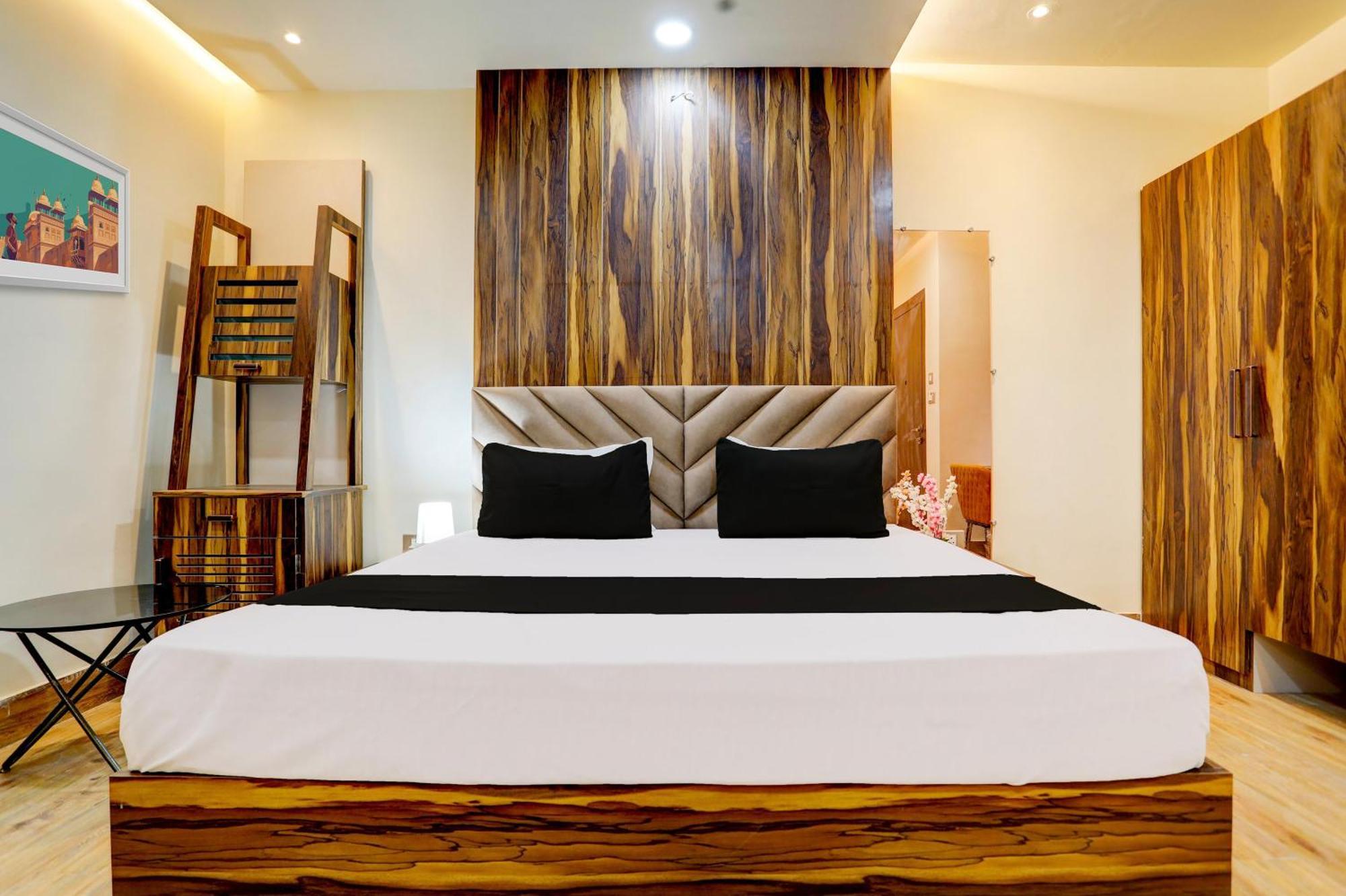 Hotel O Krishna Greens Канпур Экстерьер фото