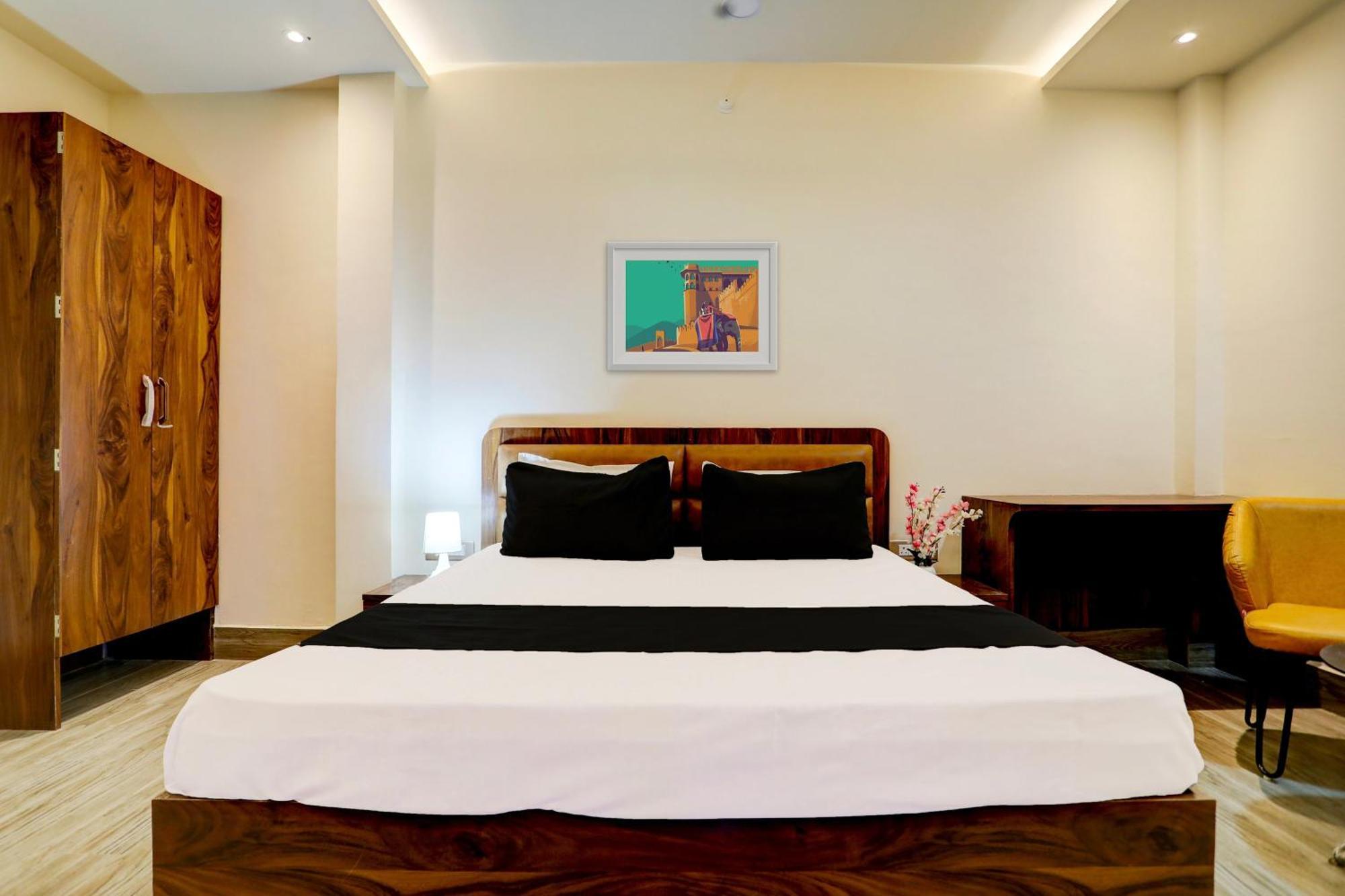 Hotel O Krishna Greens Канпур Экстерьер фото