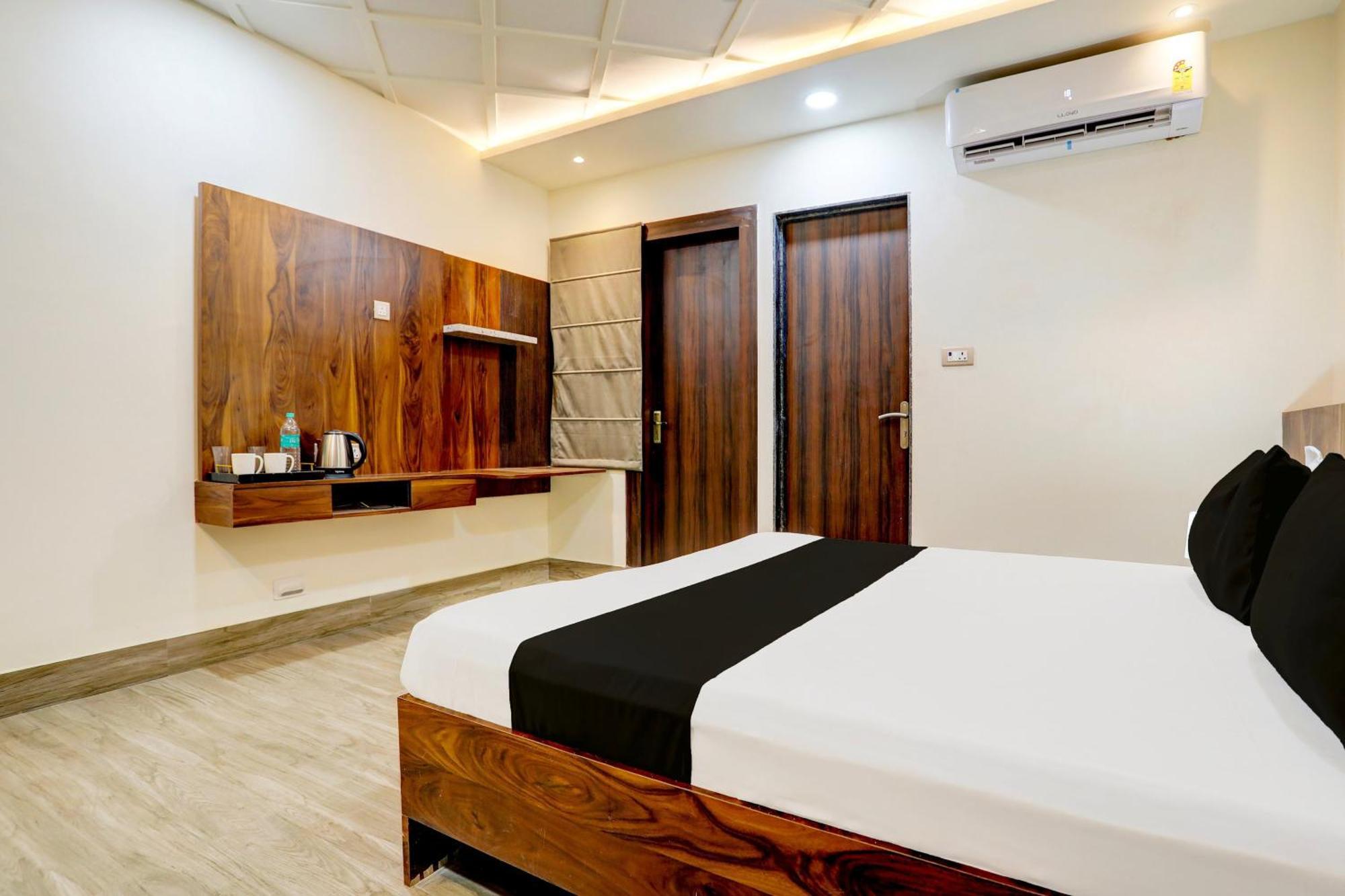 Hotel O Krishna Greens Канпур Экстерьер фото
