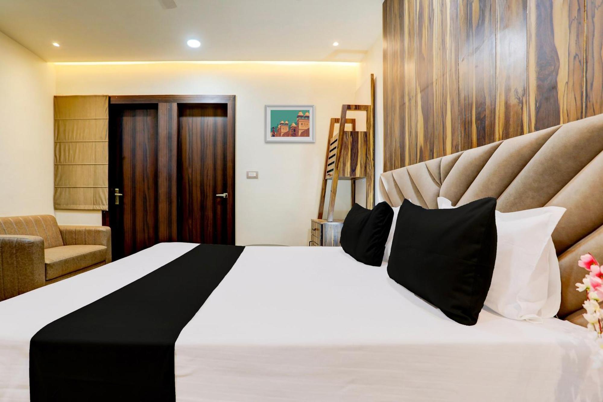 Hotel O Krishna Greens Канпур Экстерьер фото